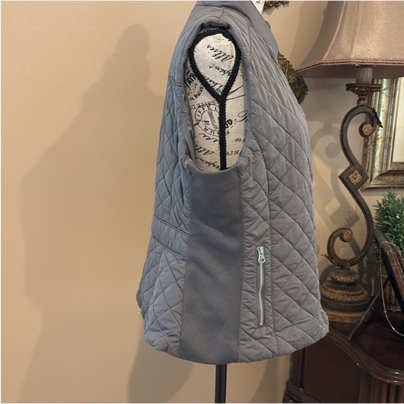 **New York & Company Vest Sleeveless Zippered Front Quilted Front Pockets Gray L - Picture 4 of 9